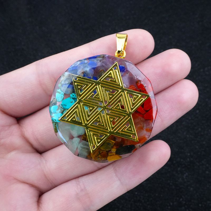 2324-Colar de pedra colorida hexagonal, pingente de pedra natural envolto em cola de resina