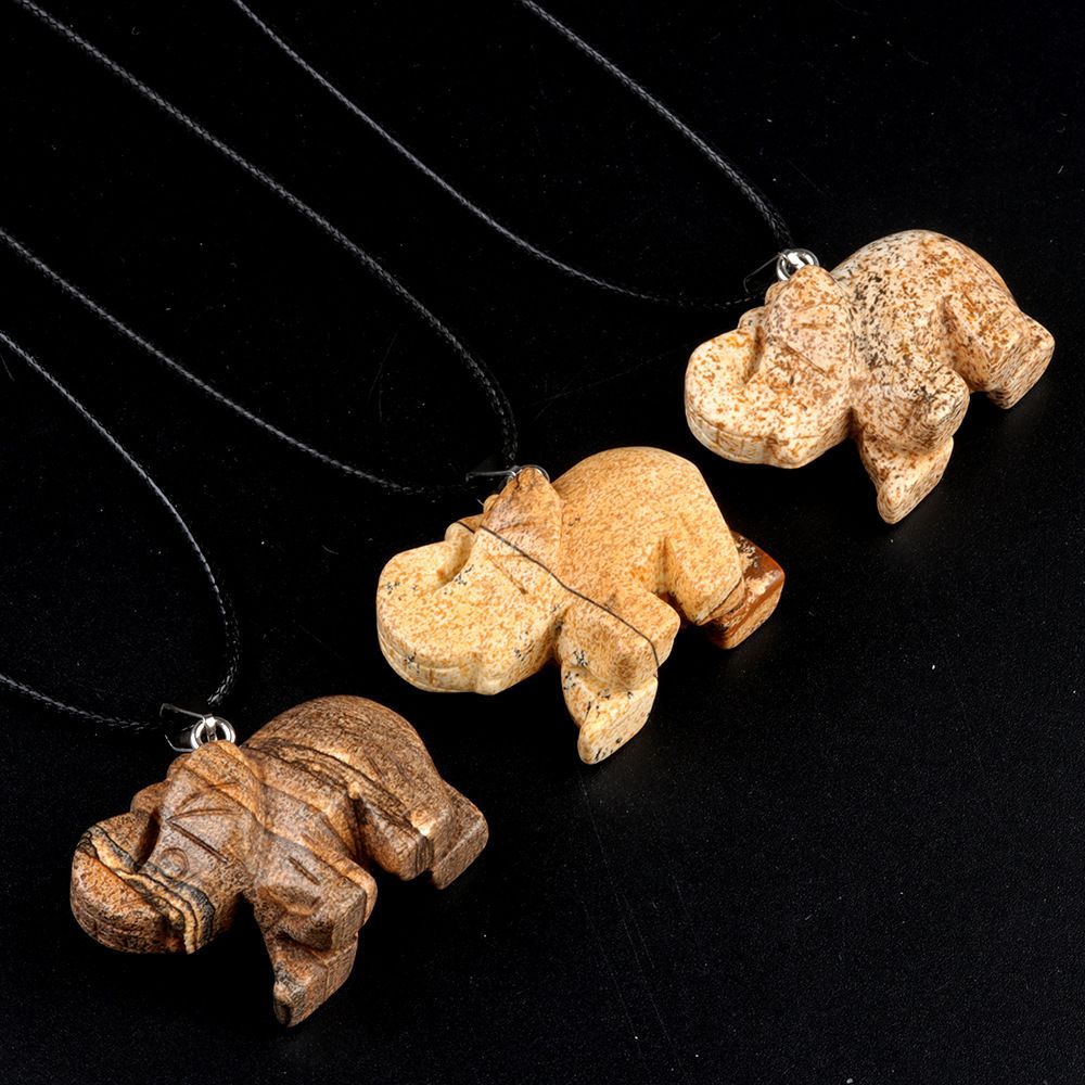 Jade de ágata de cristal, pingente de elefante esculpido, colar de corda de couro europeu e americano.