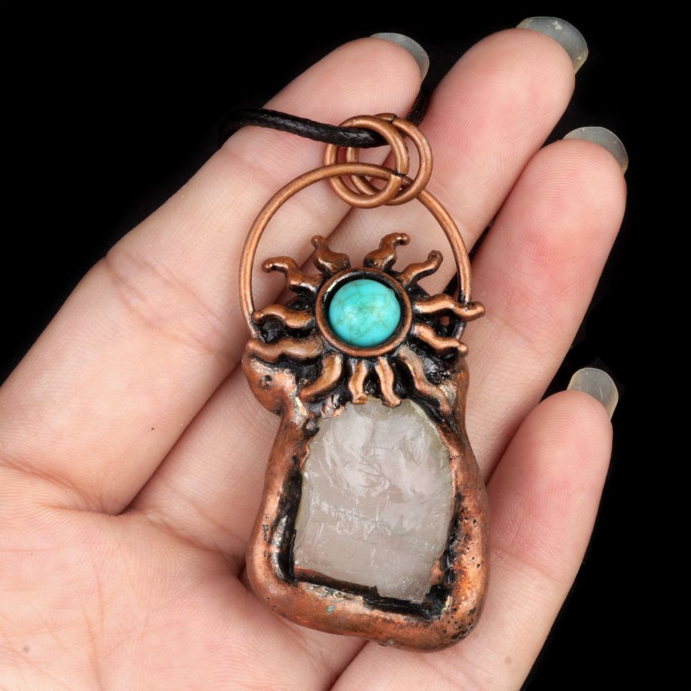 1913-Pingente de pedra áspera de cristal natural turquesa incrustada no sol, colar de bronze retrô de jade de cristal