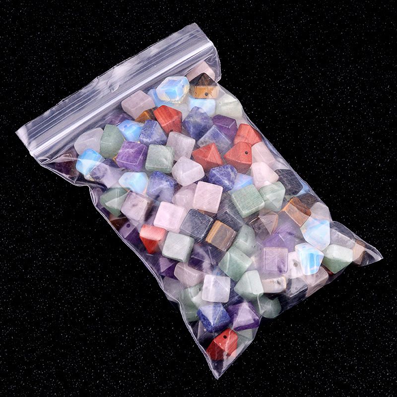 2088-Venda quente transfronteiriça cristal natural pedra semipreciosa 10mm pirâmide buraco reto DIY colar pulseira de jóias