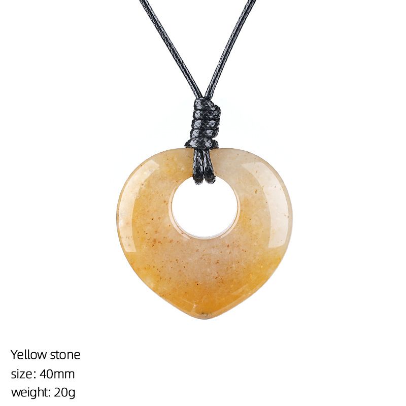 2442 Colar de amor de pedra natural de 40Mm, pingente de cristal natural ajustável tecido à mão retrô gravado em pedra áspera em forma de coração.