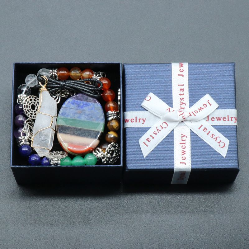 1520-Conjunto de chakra de cristal natural Pulseira colorida Pingente de enrolamento de pedra áspera de cristal branco, ornamento de pedra colorido