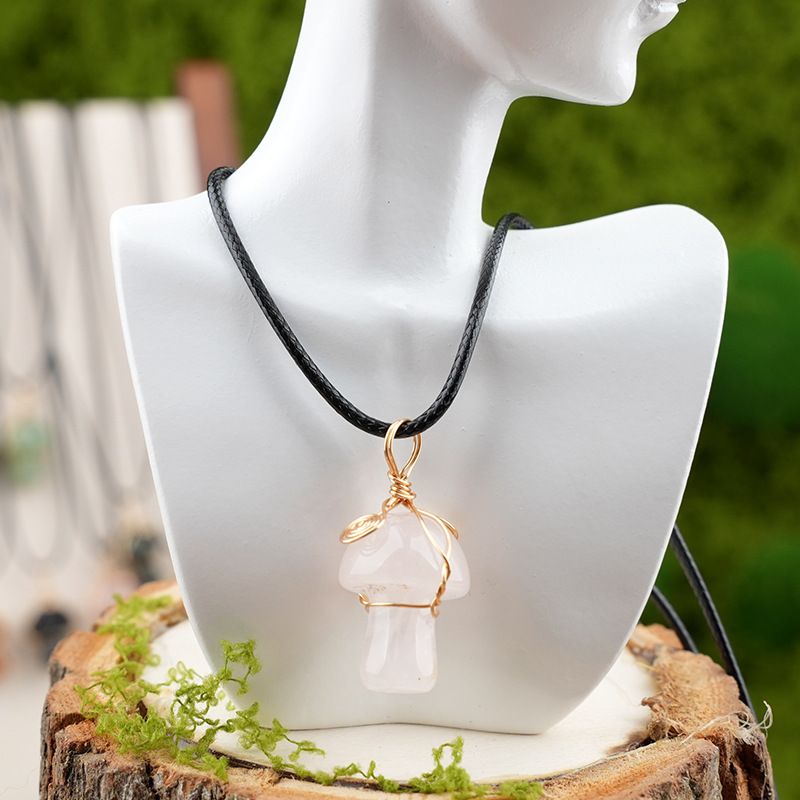Pingente de cogumelo de cristal natural transfronteiriço de seda enrolada à mão bonito mini cogumelo DIY colar acessórios de jóias