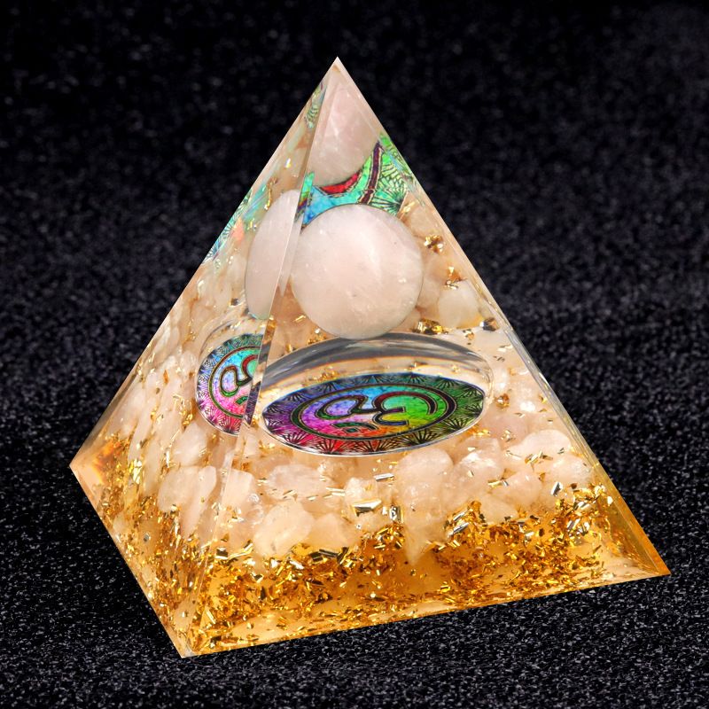 Nova pirâmide de 5cm de cascalho bola de cristal natural Ornamento de artesanato de pirâmide epóxi