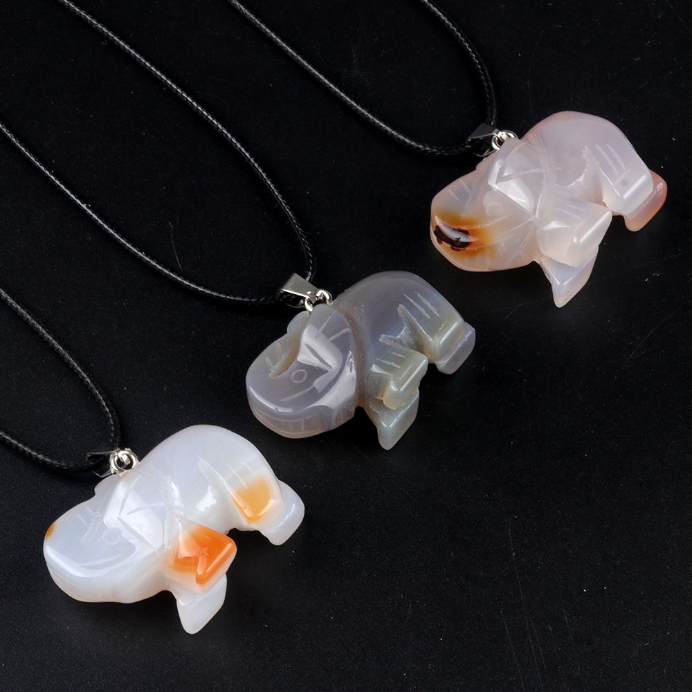 Jade de ágata de cristal, pingente de elefante esculpido, colar de corda de couro europeu e americano.