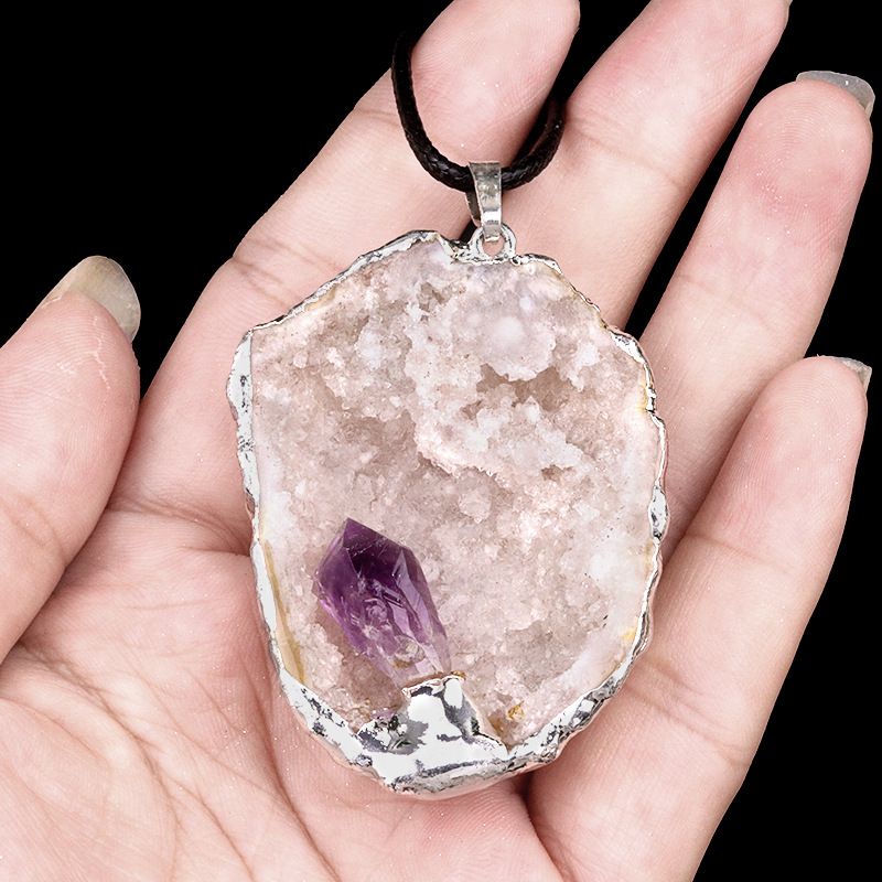 2032-Furo de cristal de ĂĄgata cortado incrustado com pingente de ametista, incrustado em fatias com colar de borda de pedra de cristal