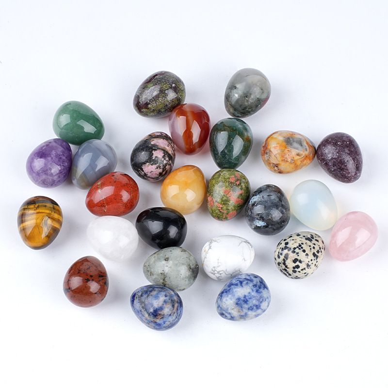 1431 Ovo de pedra de pedra crua em forma de pássaro de cristal natural de 20mm de cristal natural pequeno com ágata da Páscoa esculpida em forma de ovo