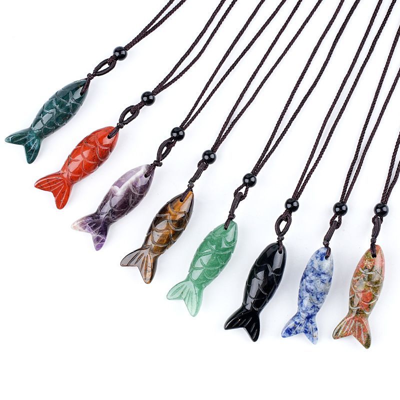 Colar de peixe pequeno de pedra semi-preciosa natural de 40Mm, colar de corda trançada ajustável, pingente de peixe pequeno de ágata tridimensional com gravura em pedra ágata.