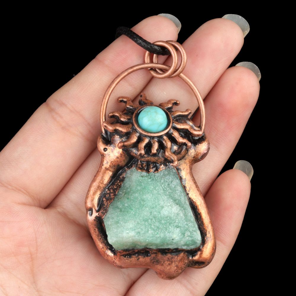 1913-Pingente de pedra áspera de cristal natural turquesa incrustada no sol, colar de bronze retrô de jade de cristal
