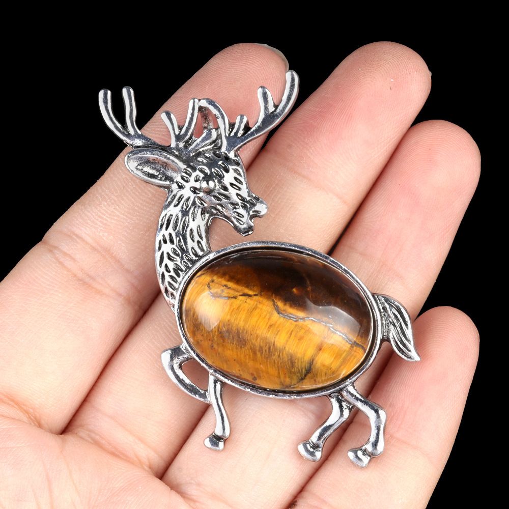 1934-Pingente de broche de alce de pedra semipreciosa incrustada em liga de cristal natural Alfinete de moda europeu e americano