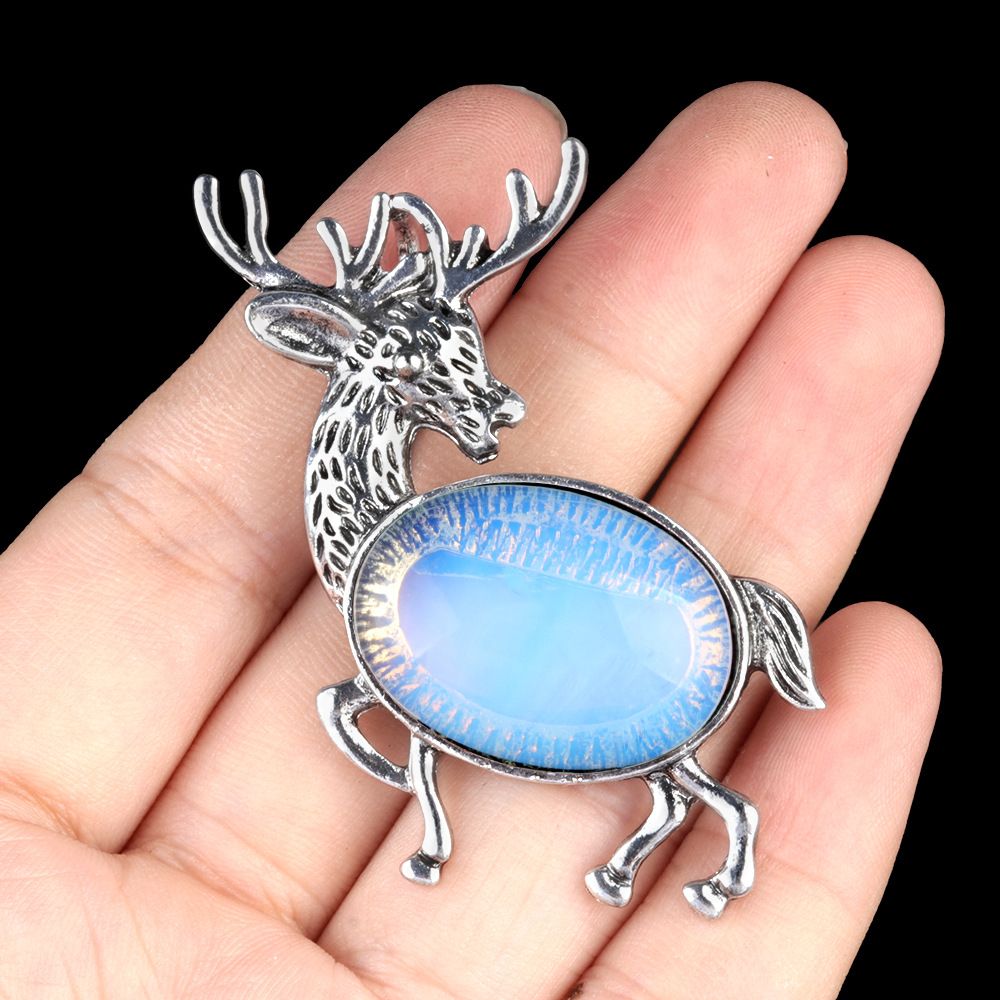 1934-Pingente de broche de alce de pedra semipreciosa incrustada em liga de cristal natural Alfinete de moda europeu e americano