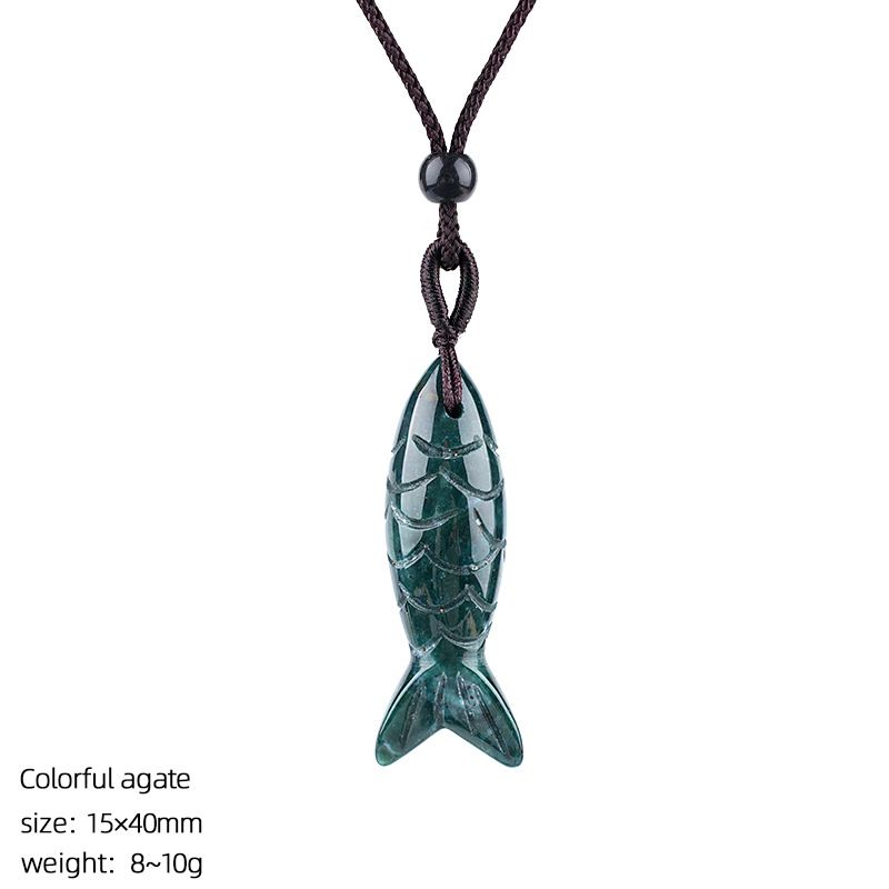 Colar de peixe pequeno de pedra semi-preciosa natural de 40Mm, colar de corda trançada ajustável, pingente de peixe pequeno de ágata tridimensional com gravura em pedra ágata.