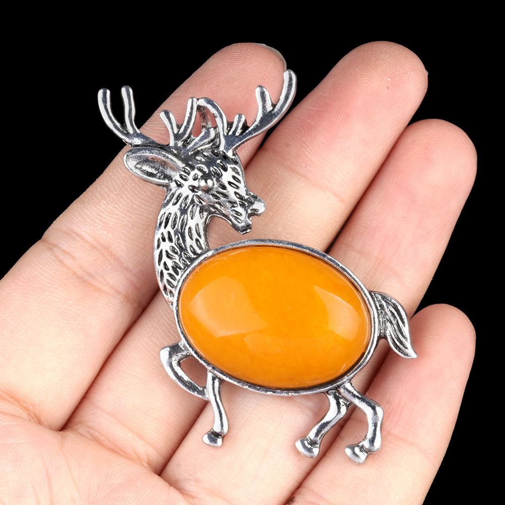 1934-Pingente de broche de alce de pedra semipreciosa incrustada em liga de cristal natural Alfinete de moda europeu e americano