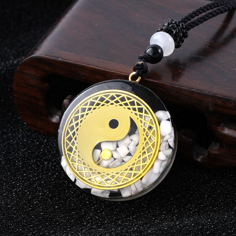 Novo Colar De Resina Bagua Natural Branco Pinho Hei Yao Cascalho Epóxi Incrustado Tai Chi Pingente Jóias