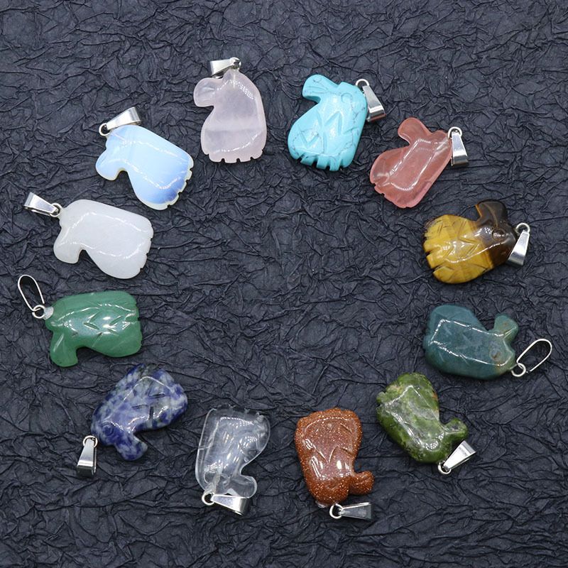 662 Pingente de pássaro gravado, pedra semipreciosa de cristal de ágata 12 pequenos animais gravados em cores mistas, acessórios de colar de mão de pedra natural