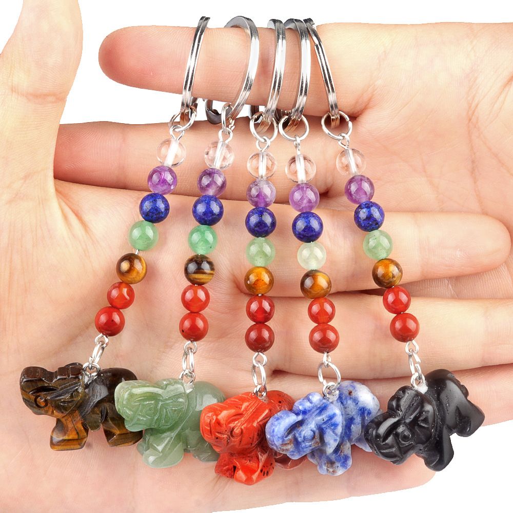 Chaveiro de elefante de pedra de cristal colorido, pingente de jóias de chakra, pingente de chaveiro de animal pequeno.