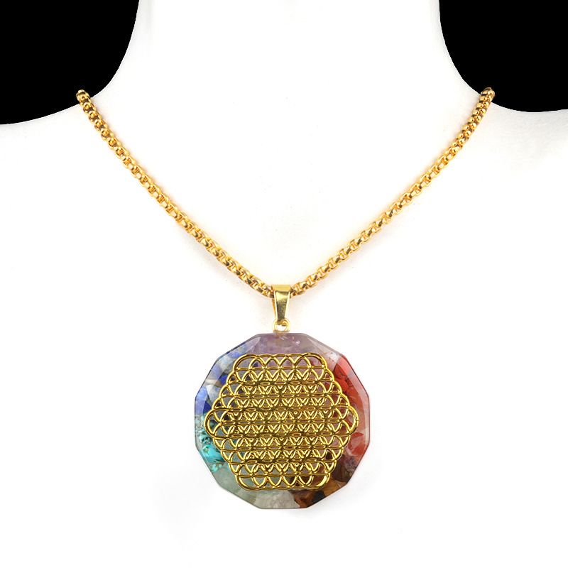 Colar de resina de cascalho de cristal colorido natural 2311 45 tipos de pingente de envoltório de pedra de cristal epóxi hexagonal