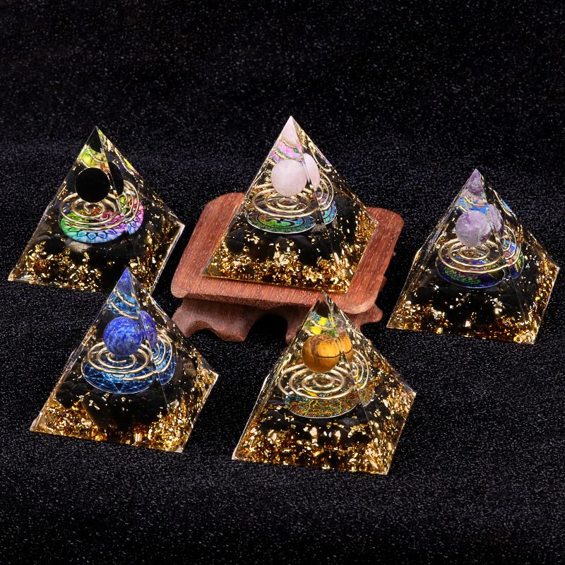 Anel de aço pirâmide de 5cm pequena bola de cascalho Pirâmide epóxi ornamento de artesanato