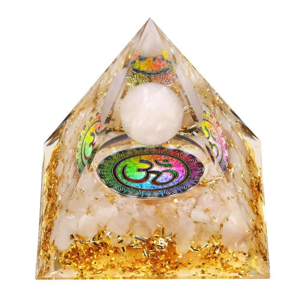 Ornamento de pirâmide de bola de cristal natural, cola de resina envolta em cascalho de cristal, em caixa.