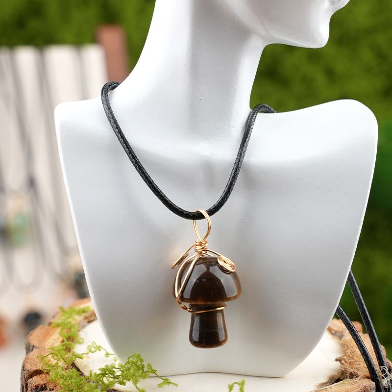 Pingente de cogumelo de cristal natural transfronteiriço de seda enrolada à mão bonito mini cogumelo DIY colar acessórios de jóias