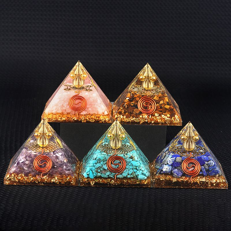 Ornamento de pirâmide de 6,5 cm Resina epóxi de cascalho natural para casa Presente de enfeite de mesa