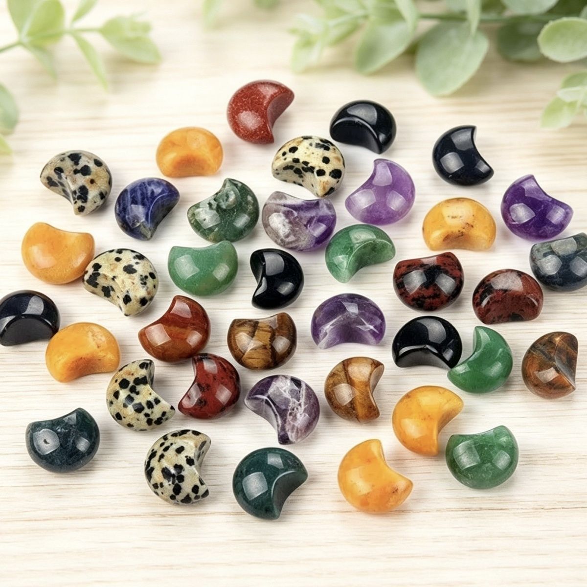 1748-15Mm mini lua pequena não porosa, pedra de ágata de cristal natural pequeno crescente DIY jóias material decorativo