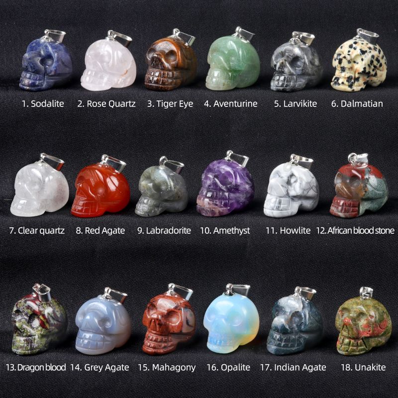 1751 - Pingente de crânio de ágata de cristal natural esculpido fantasma cabeça cerca de 1 polegada pequeno crânio ornamento de Halloween