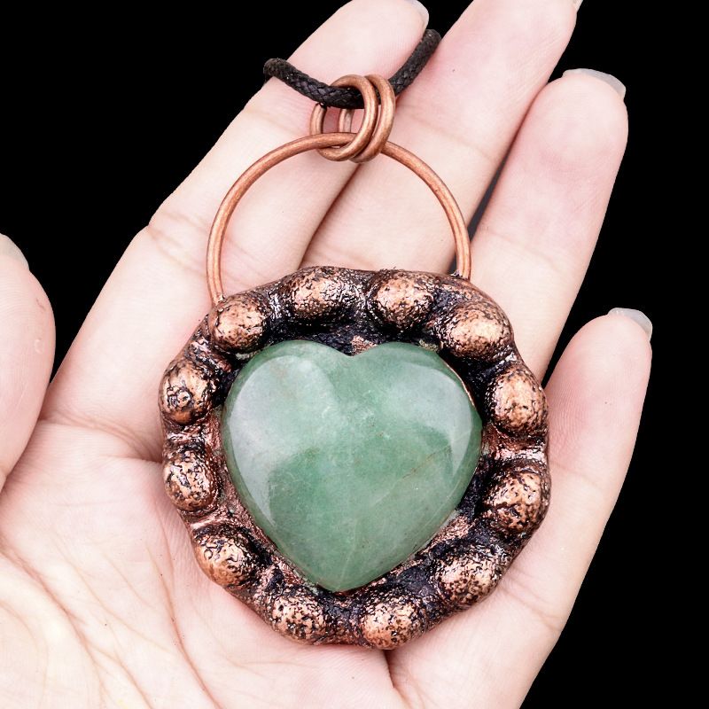 2043-Pingente de amor retrô transfronteiriço de ametista, olho de tigre Dongling jade em forma de coração bronze amorfo Colar europeu e americano