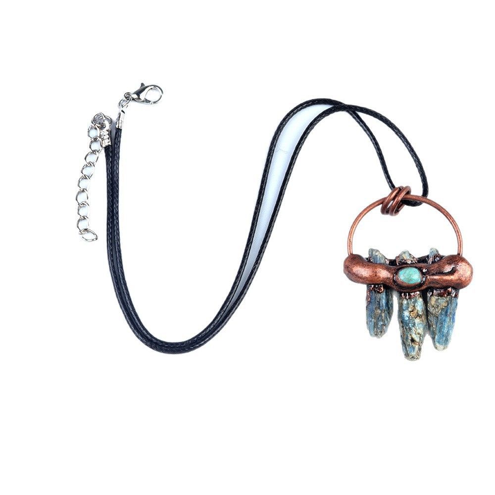 1798 Hot-seller cristal azul natural três pedras ásperas irregular europeu e americano retro colar de cristal azul DIY jóias