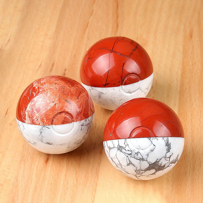1638-Bola de emenda de jaspe vermelho de pinho branco natural, bola de jogo de elfo mágico de pedra semipreciosa de duas cores bola vermelha e branca