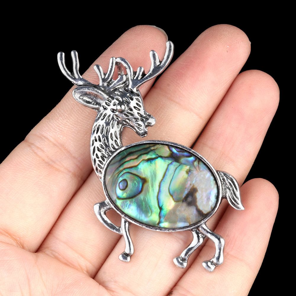 1934-Pingente de broche de alce de pedra semipreciosa incrustada em liga de cristal natural Alfinete de moda europeu e americano