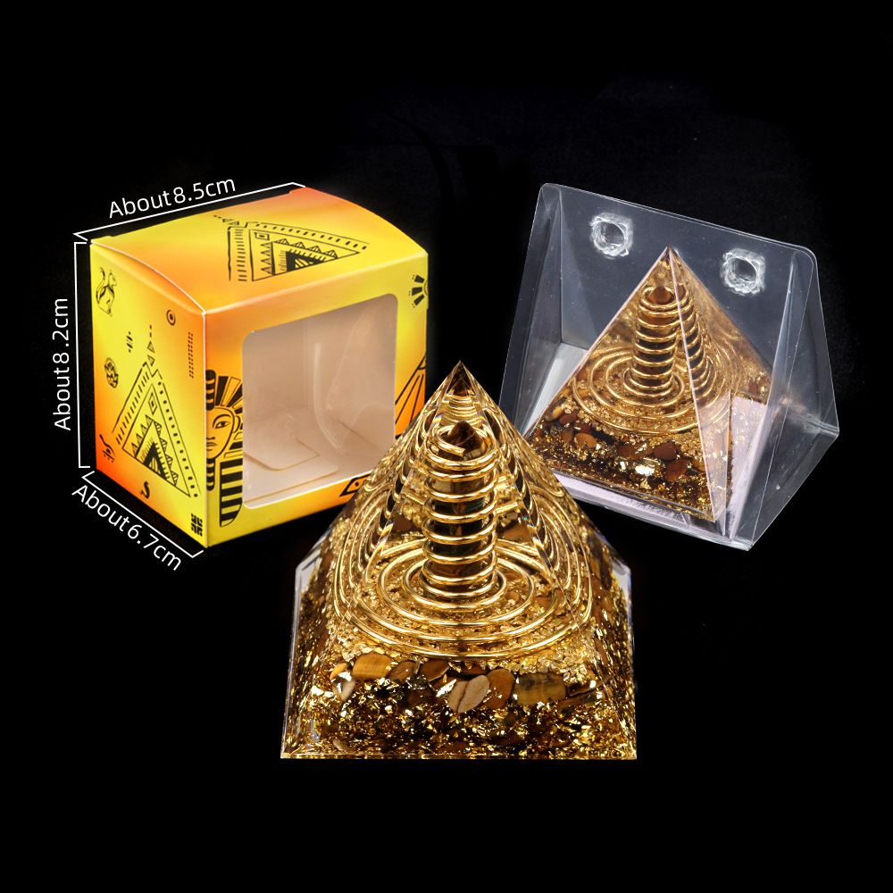 Ornamento de pirâmide de bola de cristal natural, cola de resina envolta em cascalho de cristal, em caixa.