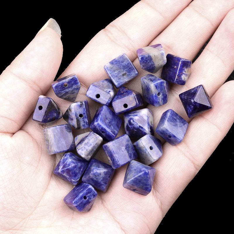 2088-Venda quente transfronteiriça cristal natural pedra semipreciosa 10mm pirâmide buraco reto DIY colar pulseira de jóias
