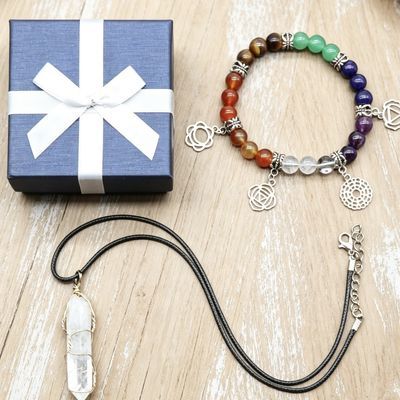 1520-Conjunto de chakra de cristal natural Pulseira colorida Pingente de enrolamento de pedra áspera de cristal branco, ornamento de pedra colorido