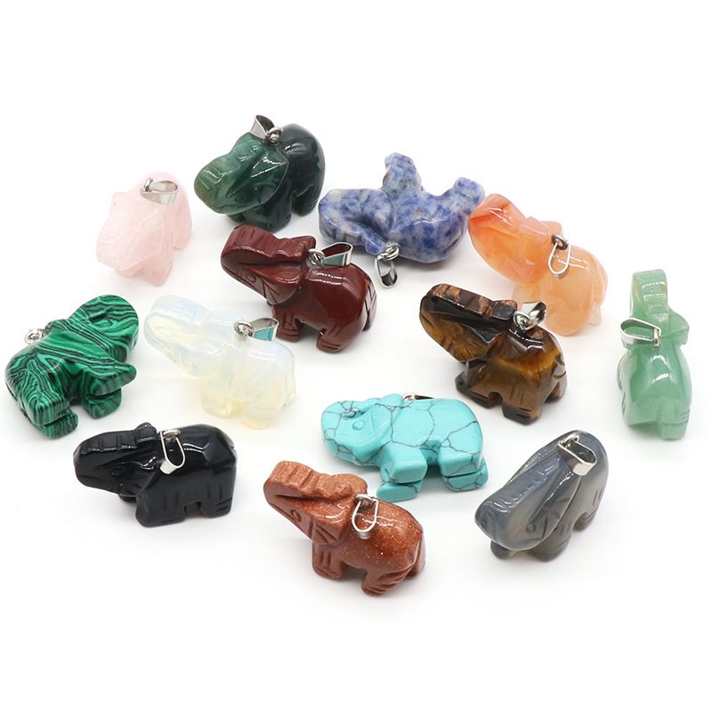 Jade de ágata de cristal, pingente de elefante esculpido, colar de corda de couro europeu e americano.