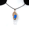 1757-Cristal branco natural pilar de pedra áspera pingente dourado pilar de cristal irregular incrustado acessórios de colar multicolorido