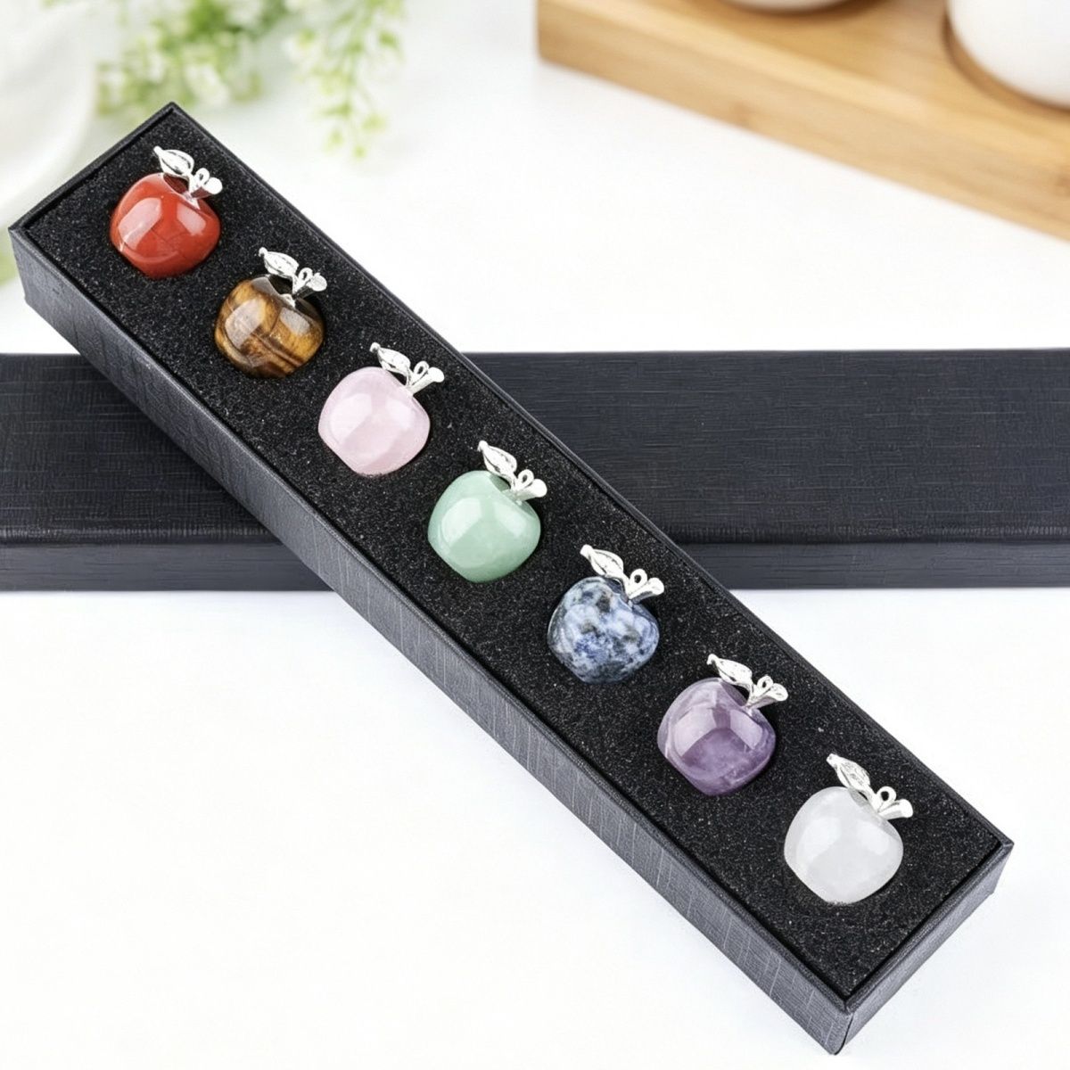 2410 Pedra natural colorida pequeno conjunto de maçã ornamento transfronteiriço novo produto gravura chakra de pedra com sete veias ametista conjunto de abóbora