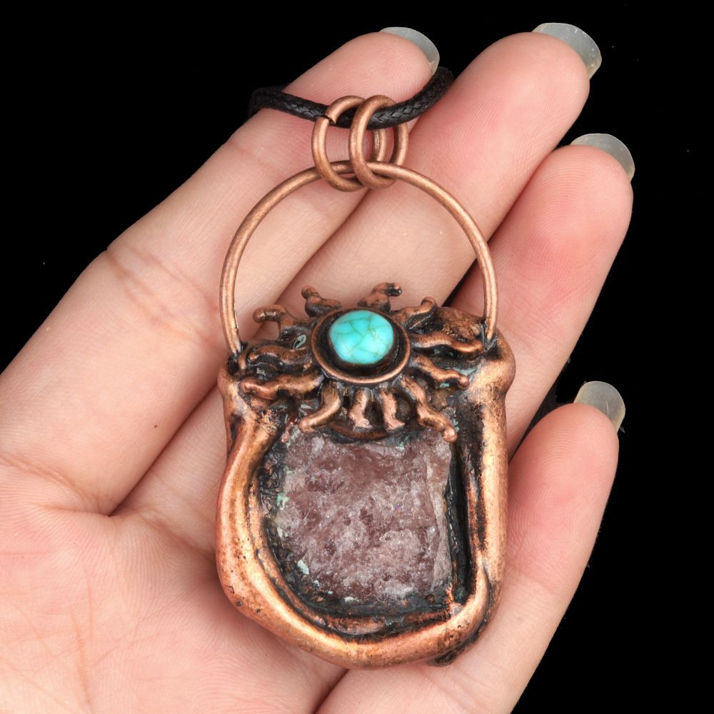 1913-Pingente de pedra áspera de cristal natural turquesa incrustada no sol, colar de bronze retrô de jade de cristal