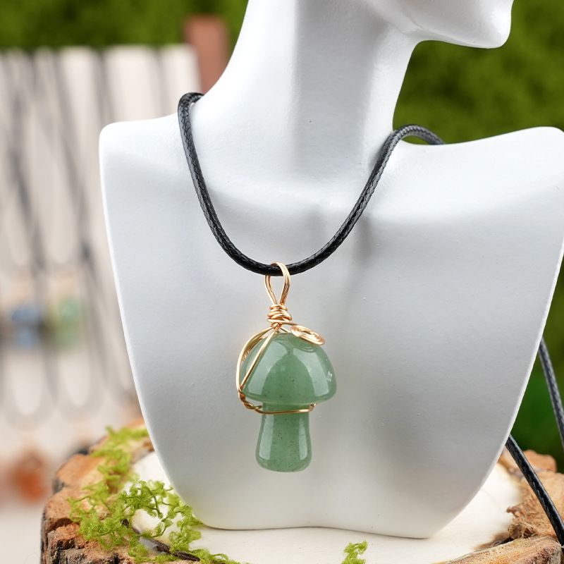 Pingente de cogumelo de cristal natural transfronteiriço de seda enrolada à mão bonito mini cogumelo DIY colar acessórios de jóias