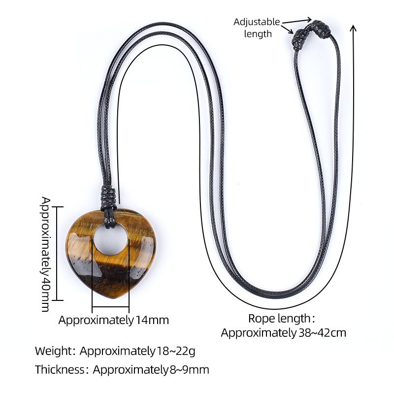 2442 Colar de amor de pedra natural de 40Mm, pingente de cristal natural ajustável tecido à mão retrô gravado em pedra áspera em forma de coração.