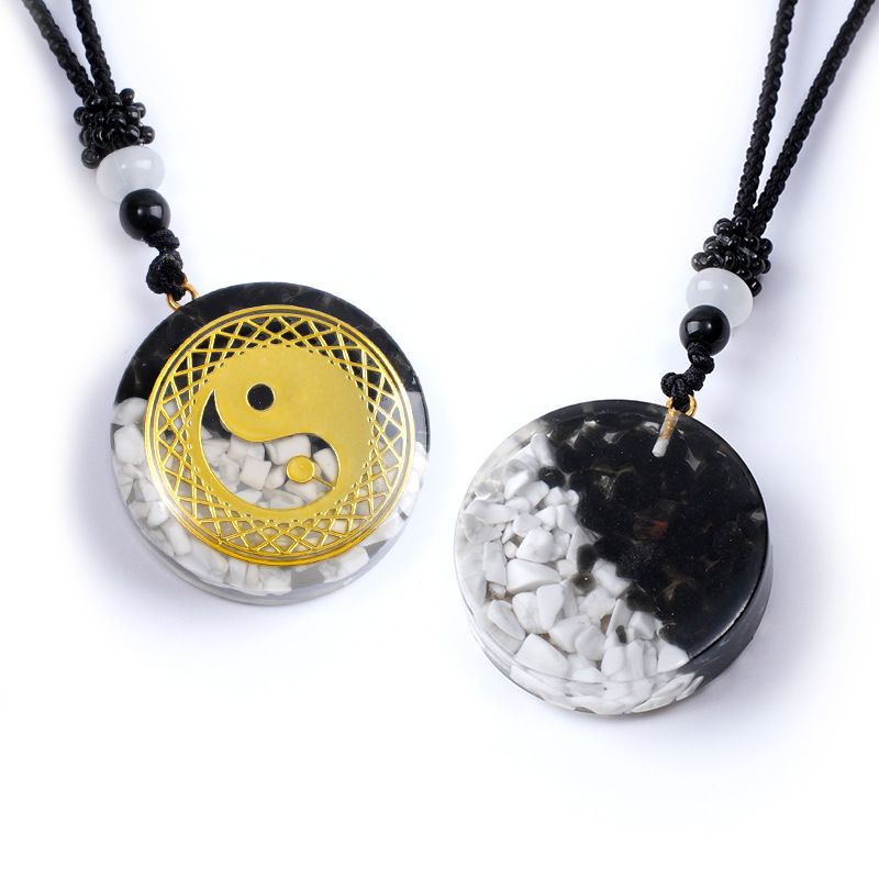 Novo Colar De Resina Bagua Natural Branco Pinho Hei Yao Cascalho Epóxi Incrustado Tai Chi Pingente Jóias