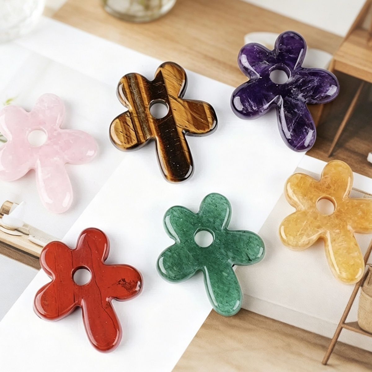 Pingente de flor de cinco pétalas de pedra natural colar artesanal antigo corrente de suéter decorativo em forma de flor pétalas de cristal natural