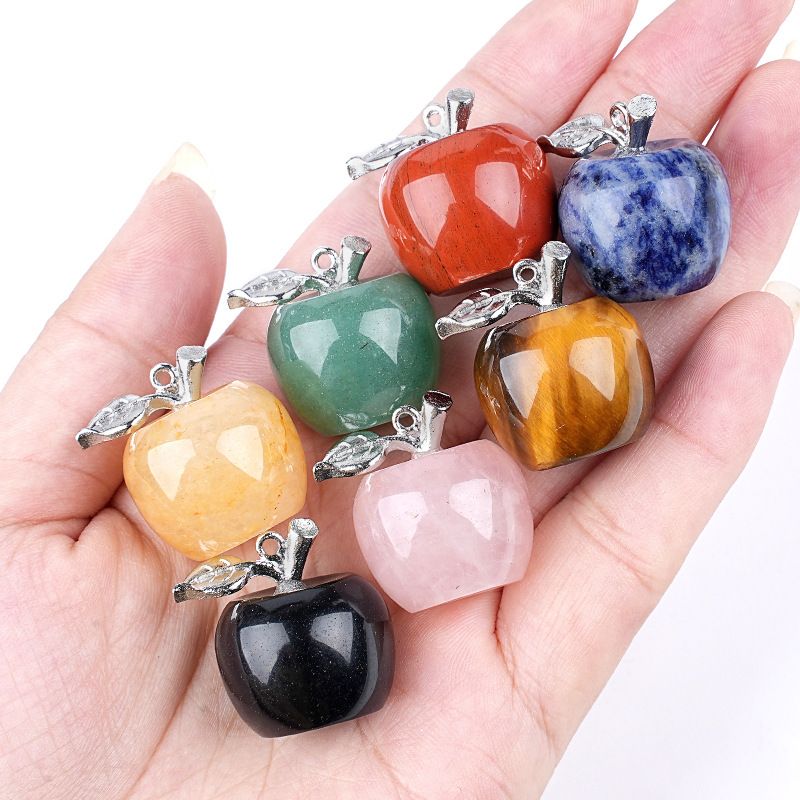 Maçã de cristal natural de 20Mm, colar artesanal de presente de Natal de véspera de Natal, pingente de maçã pequena de pedra natural.