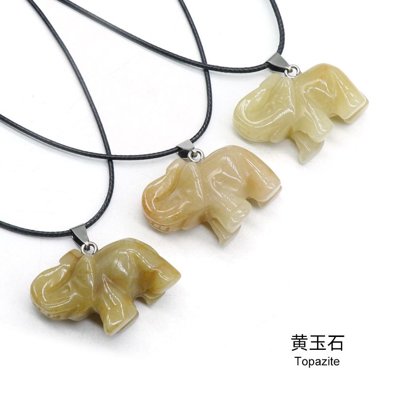 Jade de ágata de cristal, pingente de elefante esculpido, colar de corda de couro europeu e americano.