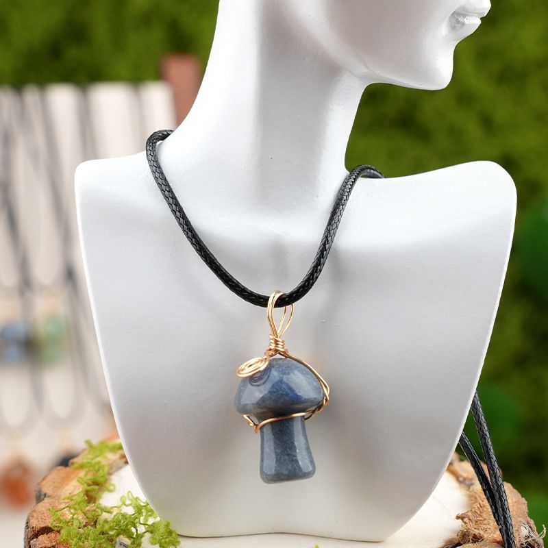 Pingente de cogumelo de cristal natural transfronteiriço de seda enrolada à mão bonito mini cogumelo DIY colar acessórios de jóias