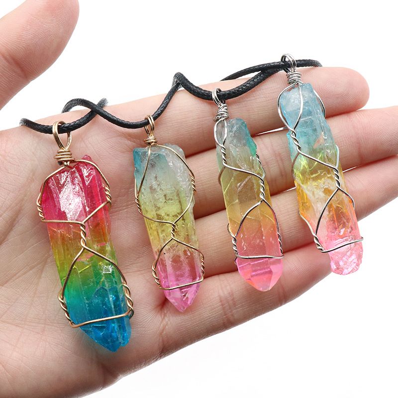 1535-Pingente de enrolamento de coluna de cristal de pedra áspera natural, coluna de cristal arco-íris galvanizado pingente colorido de cristal irregular