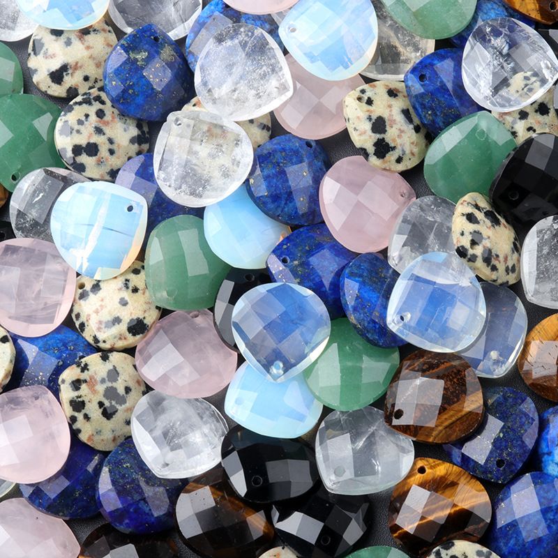 1622-Pedra de cristal natural facetada rosto pingente de gota de água triangular DIY colar brincos acessórios pingente de jóias