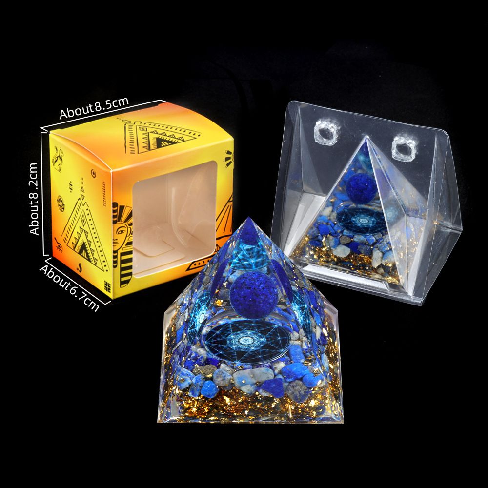 Ornamento de pirâmide de bola de cristal natural, cola de resina envolta em cascalho de cristal, em caixa.