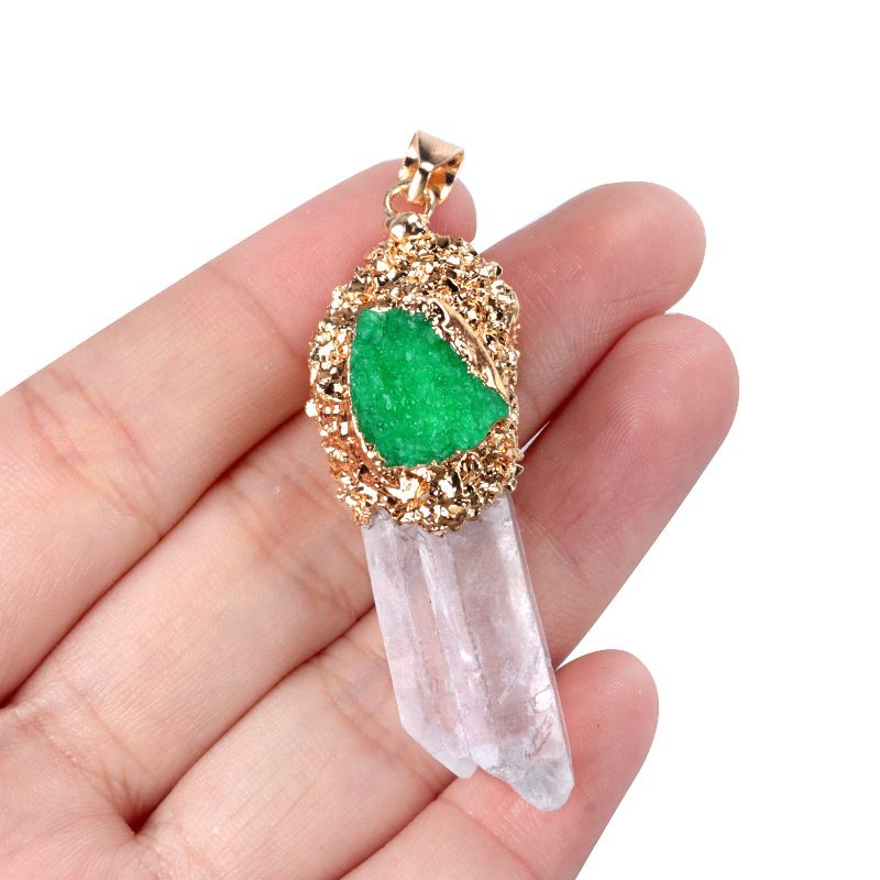 1757-Cristal branco natural pilar de pedra áspera pingente dourado pilar de cristal irregular incrustado acessórios de colar multicolorido